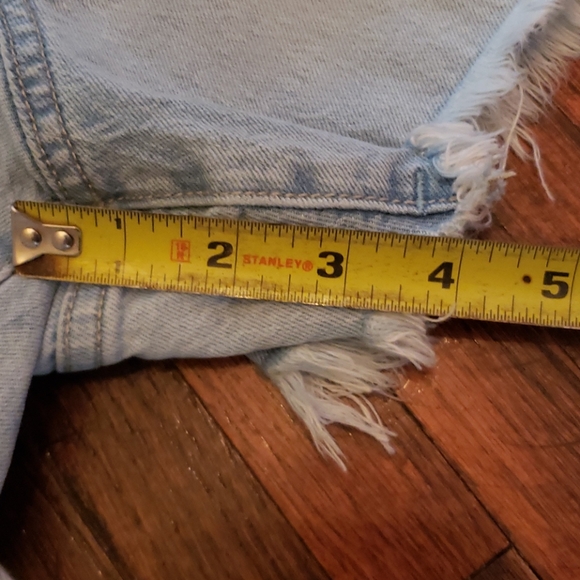 Size 12 Universal Thread shorts - Picture 4 of 6